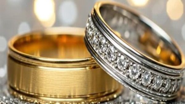 Big Crash in Gold Rate Today in India; Silver Prices Down on 30 Dec Ahead of New Year – Should You Book Profit or Hold on Gold & Silver Investments?