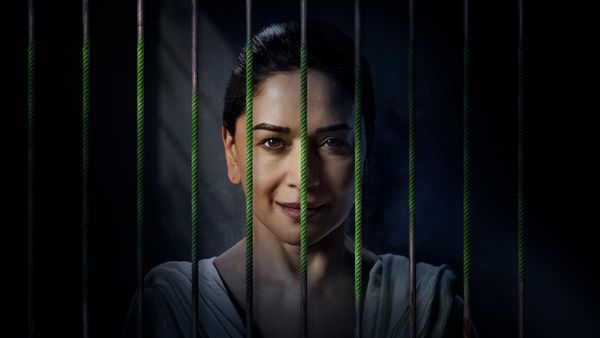 Mrs Deshpande Release Time: Here's When Madhuri Dixit's Crime Thriller Will Premiere Online