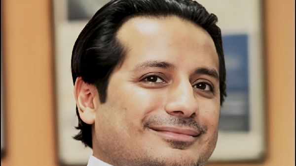 Sascha Sippy Marks Dharmendra’s Birthday With An Emotional Tribute To India’s Iconic Matinee Idol