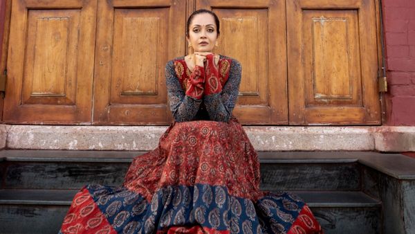 Sheena Chohan To Play Female Lead in Tamil Folk Drama ‘Arjunanin Allirani’