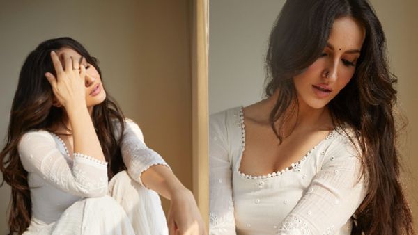 Elli AvrRam Lets Her kohl-eyes Do The Talking!