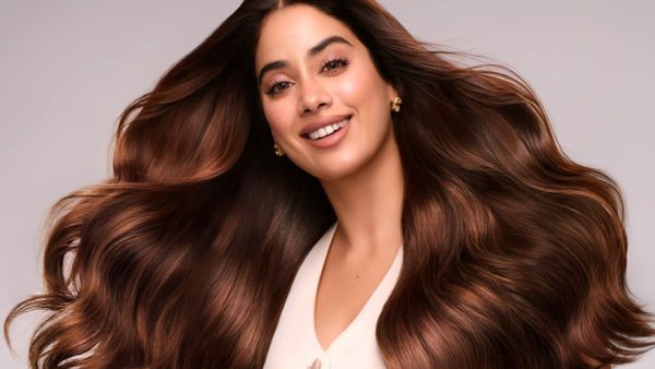 Janhvi Kapoor Hair Care Tips: How To Get Stronger, Nourished, Healthier Hair This Festive Season?