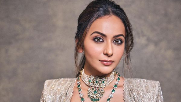 Rakul Preet Singh Celebrates The Love For Ayesha As De De Pyaar De 2 Trends Globally On OTT