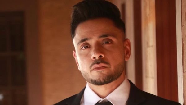 Adnan Khan Kicks Off Ankaahi Baatein As First Guest — Fans Say “We Manifested This!”