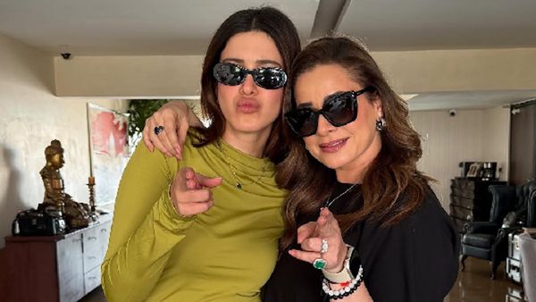 Tu Yaa Main Release | Shanaya Kapoor & Neelam Kothari Grooving To Aankhein Chaar From The Film