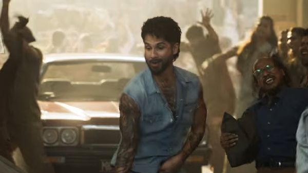 Shahid Kapoor-Disha Patani Grace & Killer Moves Add Spark To Paan Ki Dukaan- Seen Their Song Yet?