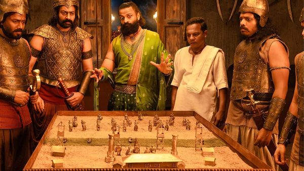 Aadu 3 Box Office Collection Kerala: Opening Day Figures Of Jayasurya And Vinayakan's Film Out