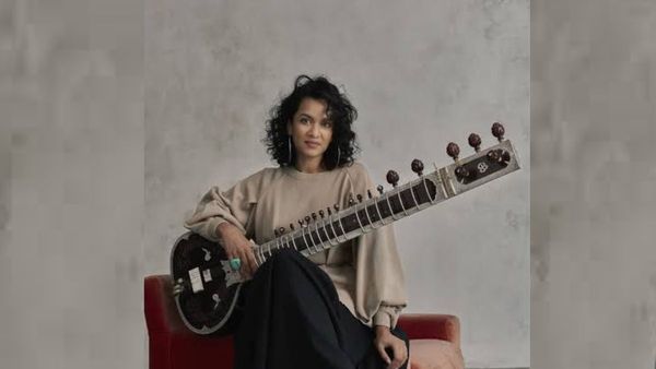 Anoushka Shankar, Gorillaz Perform ‘Moon Cave’ From Latest Album Release ‘The Mountain’ On Saturday Night LIVE