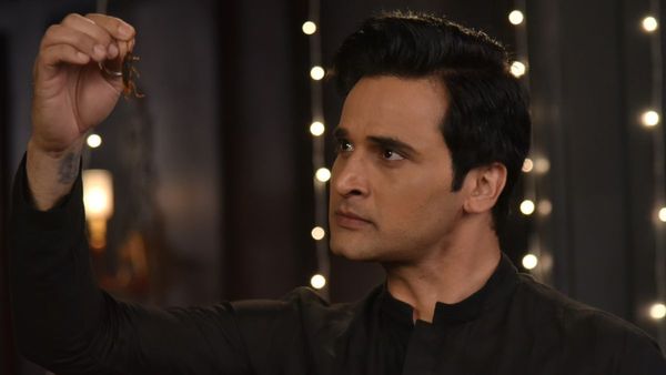 Lakshmi Niwas Twist | Priom Dev Gujjar On Cockroach Scene That Shows Raj’s Obsessive Love: May Sound Bizarre