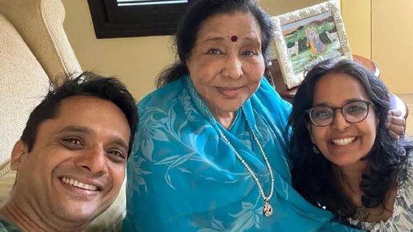 Asha Bhosle's Grandson Chin2 Bhosle Recalls Late Singer's Final Moments: She Went In Her Sleep, No Pain