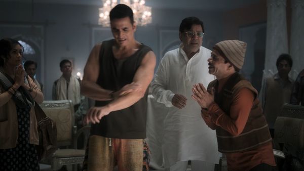 Bhooth Bangla Worldwide Box Office Day 4: Akshay's Film To Enter 100cr Club Despite Dip | Filmibeat Predicts