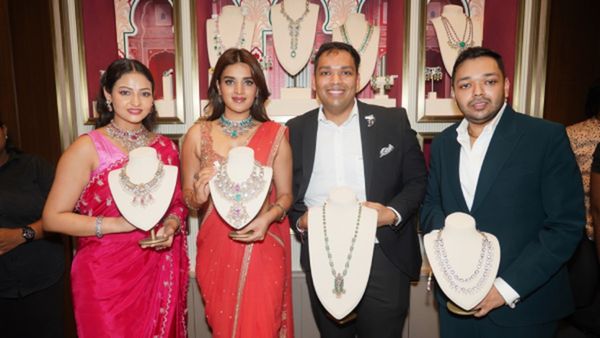 Nidhhi Agerwal Stuns In Saree As She Inaugurates A New Flagship Jewellery Store In Hyderabad
