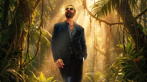 Welcome To The Jungle New Poster Release: Akshay Kumar Walks Into The Jungle Like He Owns It