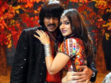 ಶತಕ ಪೂರೈಸಿದ ಉಪೇಂದ್ರನ ಬುದ್ಧಿವಂತ