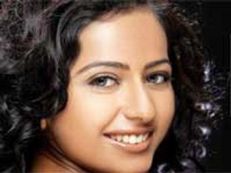 ಗಿಲ್ಲಿ ಚಿತ್ರಕ್ಕೆ ದಿಲ್ಲಿ ಮಾಡೆಲ್ ರಾಕುಲ್ ಸಿಂಗ್