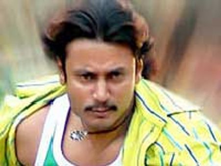 ಅಚ್ಚ ಹೊಸ ಕಾಪಿಯೊಂದಿಗೆ ಕರಿಯ ಮತ್ತೆ ತೆರೆಗೆ