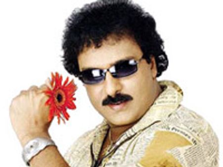 ರವಿಚಂದ್ರನ್ ಗರಡಿಯಲ್ಲಿ ಸುಂದರ ಸುಂದರಿಯರು!