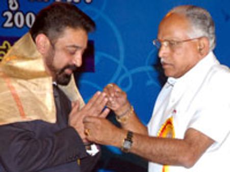 ಕನ್ನಡ,ತಮಿಳು ಸಂಬಂಧಕ್ಕೆ ಕಲ್ಲು ಹಾಕಬೇಡಿ:ಕಮಲ್