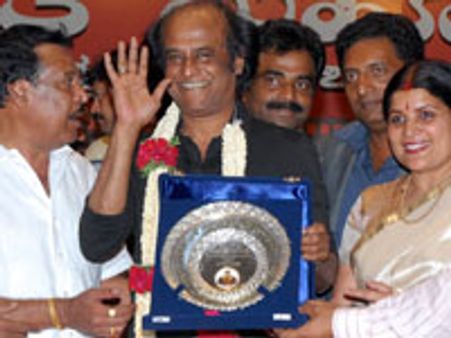 ಕನ್ನಡ ಚಿತ್ರದಲ್ಲಿ ನಟಿಸುವ ಆಸೆ: ರಜನಿಕಾಂತ್