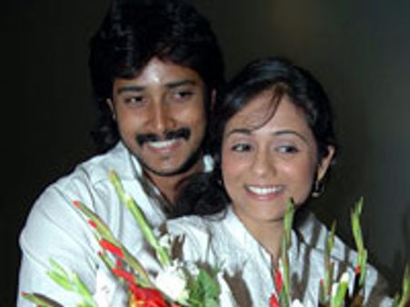 ಗೌತಮ್ ಎಂಬ ಹಳೆಯ ಸರುಕಿನಲ್ಲಿ ಪ್ರೇಮ್