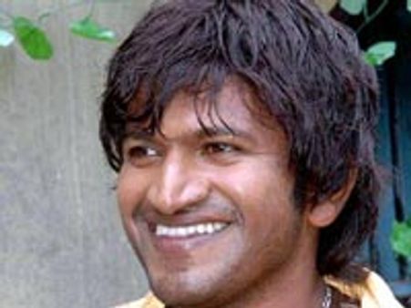 ಬಾಕ್ಸಾಫೀಸ್ ಕಿಂಗ್ ಅಪ್ಪುಗೆ ಹುಟ್ಟುಹಬ್ಬದ ಸಂಭ್ರಮ