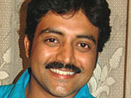 ಗಾಯಕನಾಗಿ ಬದಲಾದ ನಾಯಕ ಅನಿರುದ್ಧ್!