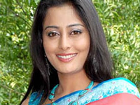 ವಿದೇಶದಿಂದ ವಿದೇಶಕ್ಕೆ `ಚಂಕಾಯ್ಸಿ ಚಿಂದಿ ಉಡಾಯ್ಸಿ'