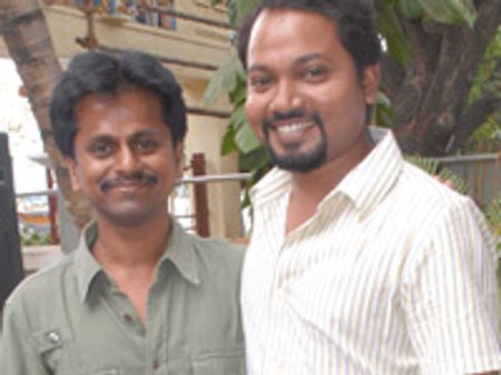 ಸೂರ್ಯಕಾಂತಿ, ಕಾಲ್ಪನಿಕ ಪ್ರೇಮಕಥಾ ಚಿತ್ರ