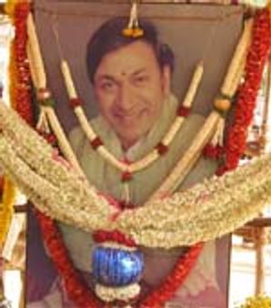 ರಾಜ್ ಸಮಾಧಿ ಬಳಿ ಲಘು ಲಾಠಿ ಪ್ರಹಾರ