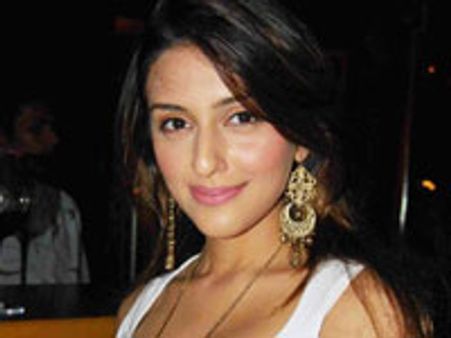 ಉಪೇಂದ್ರ ರಜನಿ ಚಿತ್ರದಲ್ಲಿ ಆರತಿ ಛಾಬ್ರಿಯಾ