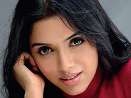 ಅಕ್ಷಯ್ ಜತೆ ನಟಿಸಲು ನಿರಾಕರಿಸಿದಅಸಿನ್!