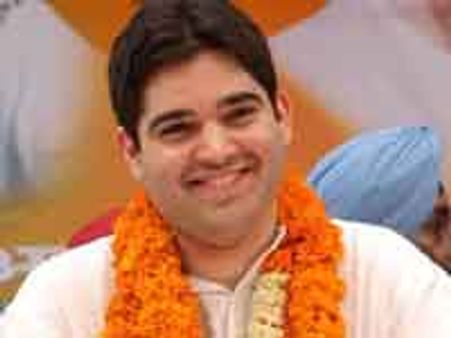 ಬಾಲಿವುಡ್ ಅಂಗಳಕ್ಕೆ ಅಡಿಯಿಟ್ಟ ವರುಣ್ ಗಾಂಧಿ!