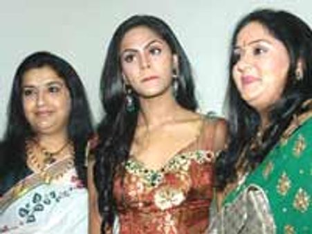 ಅಂಬಿಕಾ, ರಾಧಾ ಮತ್ತೀಗ ಕಾರ್ತಿಕಾ ಪ್ರವೇಶ