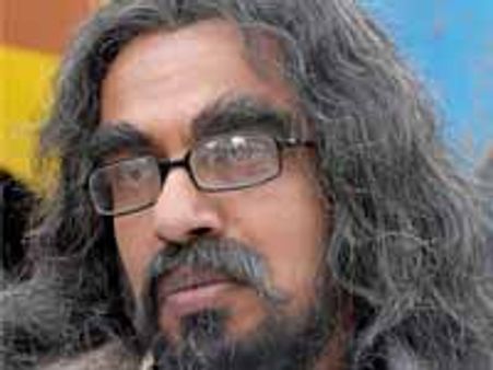 ದೇವರುಗಳ ನಾಡಲ್ಲಿ ನಿರ್ದೇಶಕ ಸುರೇಶ್