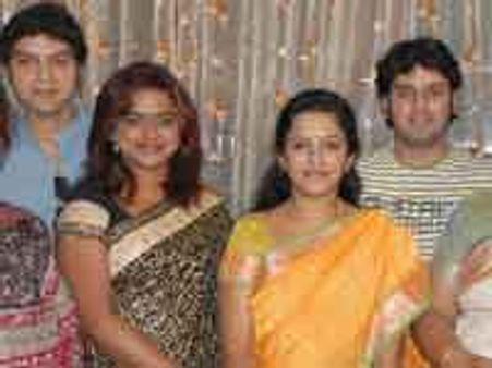 ನಮ್ಮಮ್ಮ ಶಾರದೆಗೊಂದು ಗಂಡು ಮಗು ಬೇಕಂತೆ!