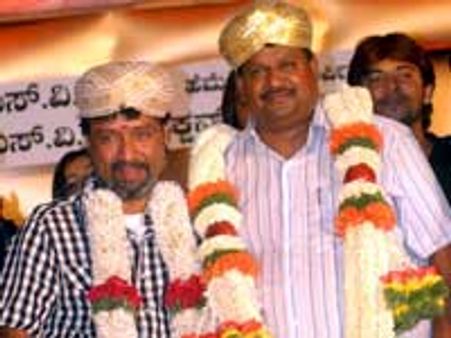 ಶಿವಮಣಿ, ಬಾಬು ಮೊಗದಲ್ಲಿ ನಗೆ ಮಳೆಬಿಲ್ಲು