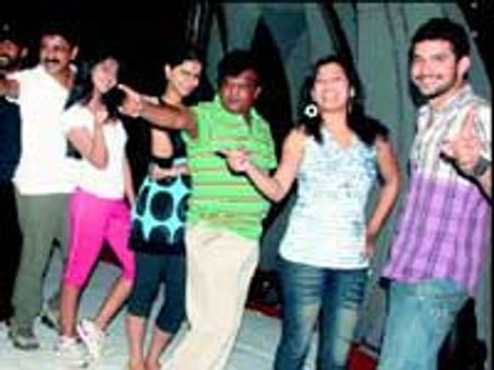 ಸರಕಾರಕ್ಕೆ ಕನ್ನಡಚಿತ್ರೋದ್ಯಮದ ಬಾಗಿನ!