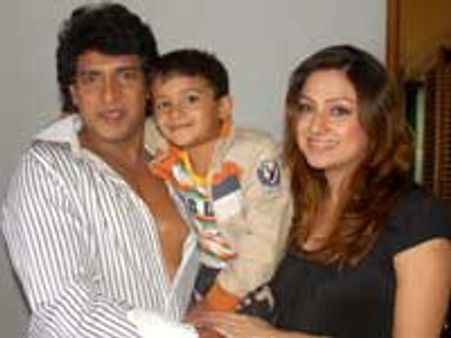 ದುರ್ಗಾಪೂಜೆ ಸಡಗರದಲ್ಲಿ ಐಂದ್ರಿತಾ, ಪ್ರಿಯಾಂಕ!