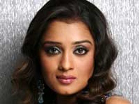 ನೈಸ್ ರಸ್ತೆಯಲ್ಲಿ ಎಕೆ 56ಕ್ಕೆ ಅದ್ಧೂರಿ ಫೈಟ್ಸ್