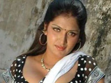 ಆತ್ಮಕತೆ ಬರೆಯಲು ಹೊರಟ ನಟಿ ಭುವನೇಶ್ವರಿ!