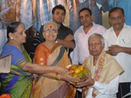 ಜುಗಾರಿ ಧ್ವನಿಸುರುಳಿ ಮಾರುಕಟ್ಟೆಗೆ