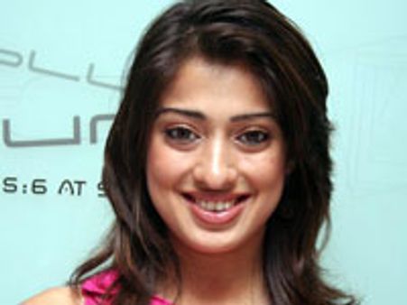 ಜಿಮ್ ಟ್ರೈನರ್ ಜತೆ ಲಕ್ಷ್ಮಿ ರೈ ಸ್ನೇಹಾನಾ ಪ್ರೀತಿನಾ?