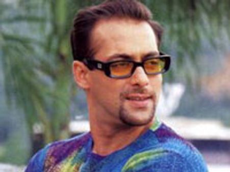 ಸಲ್ಲುಗೆ ಕಪಾಳಮೋಕ್ಷ ಮಾಡಿದ ದೆಹಲಿ ಹುಡುಗಿ!