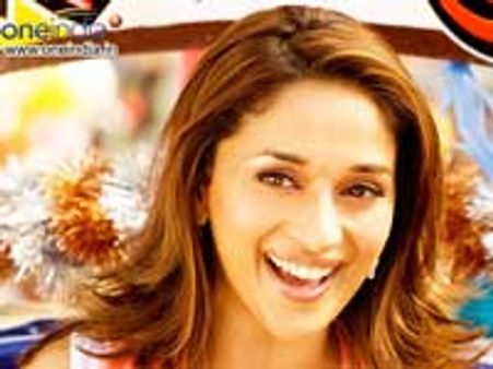 ಇಂದಿರಾಗಾಂಧಿಯಾಗಿ ಮಾಧುರಿ ದೀಕ್ಷಿತ್!