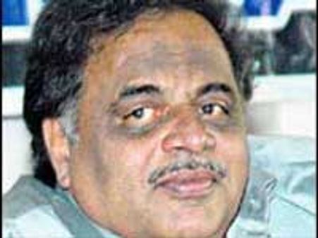 ಕಲಾವಿದರ ನಾಡಹಬ್ಬಕ್ಕೆ ರಾಜ್ ಕುಟುಂಬಗೈರು