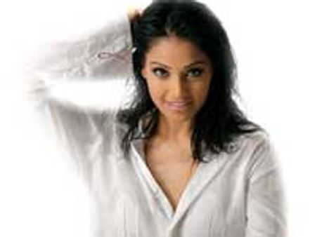 ಬಿಪಾಶ ಗೆಜ್ಜೆ ನಾದಕ್ಕೆ ಕುಣಿವ ಕಾಂಚನ