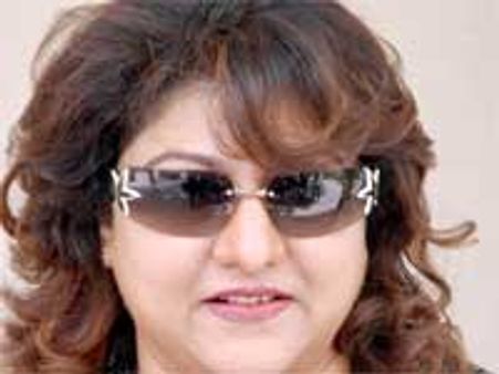 ರಾಕ್ ಲೈನ್ ಸ್ಟುಡಿಯೋದಲ್ಲಿ ಮಾಲಾಶ್ರೀ 'ವೀರ'