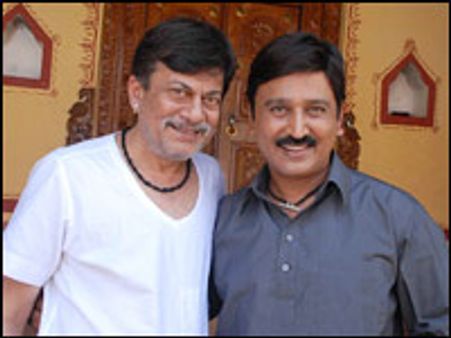 ಸೆನ್ಸಾರ್ ನಲ್ಲಿ ರಮೇಶ್ 'ಕ್ರೇಜಿ ಕುಟುಂಬ' ಪಾಸು