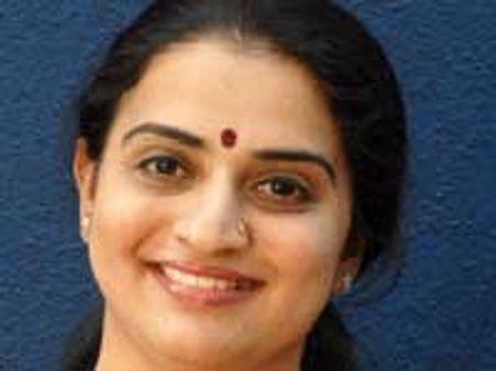 ಕೃಷ್ಣನ ಕೊಳಲಿಗೆ ಮನಸೋತ ಗೋಪಿಕೆ