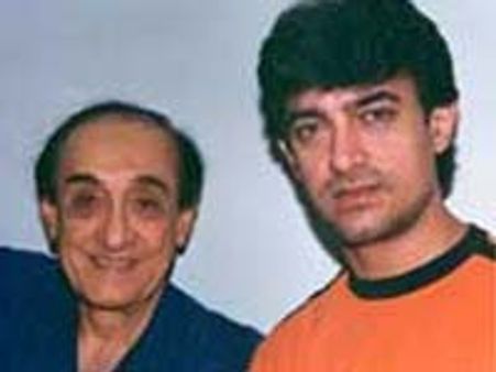 ಅಮೀರ್ ಖಾನ್ ಗೆ ಪಿತೃ ವಿಯೋಗ